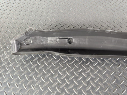 13-19 MERCEDES BENZ CLA W117 C117 FRONT RIGHT FENDER RUBBER SEAL A1178890225