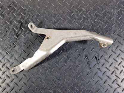 19-ON MERCEDES BENZ B CLASS W247 GENUINE OEM TURBINE MOUNT A6540960445