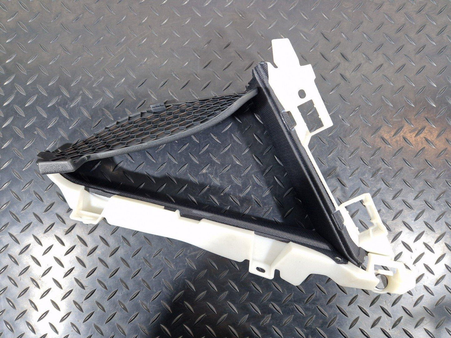 16-23 AUDI A5 F5 S-LINE RIGHT BLACK C-PILLAR TRIM COVER 8W8867288A