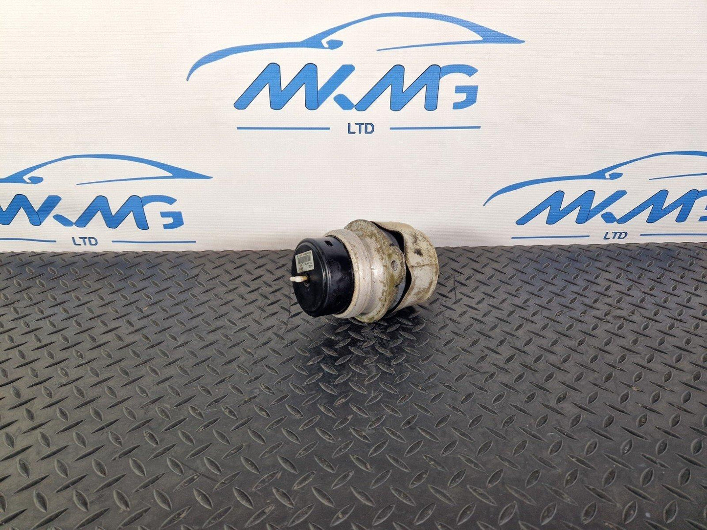 10-15 AUDI Q7 4L 3.0 TDI V6 ENGINE MOUNT MOUNTING FITS BOTH SIDES 7L8199131F