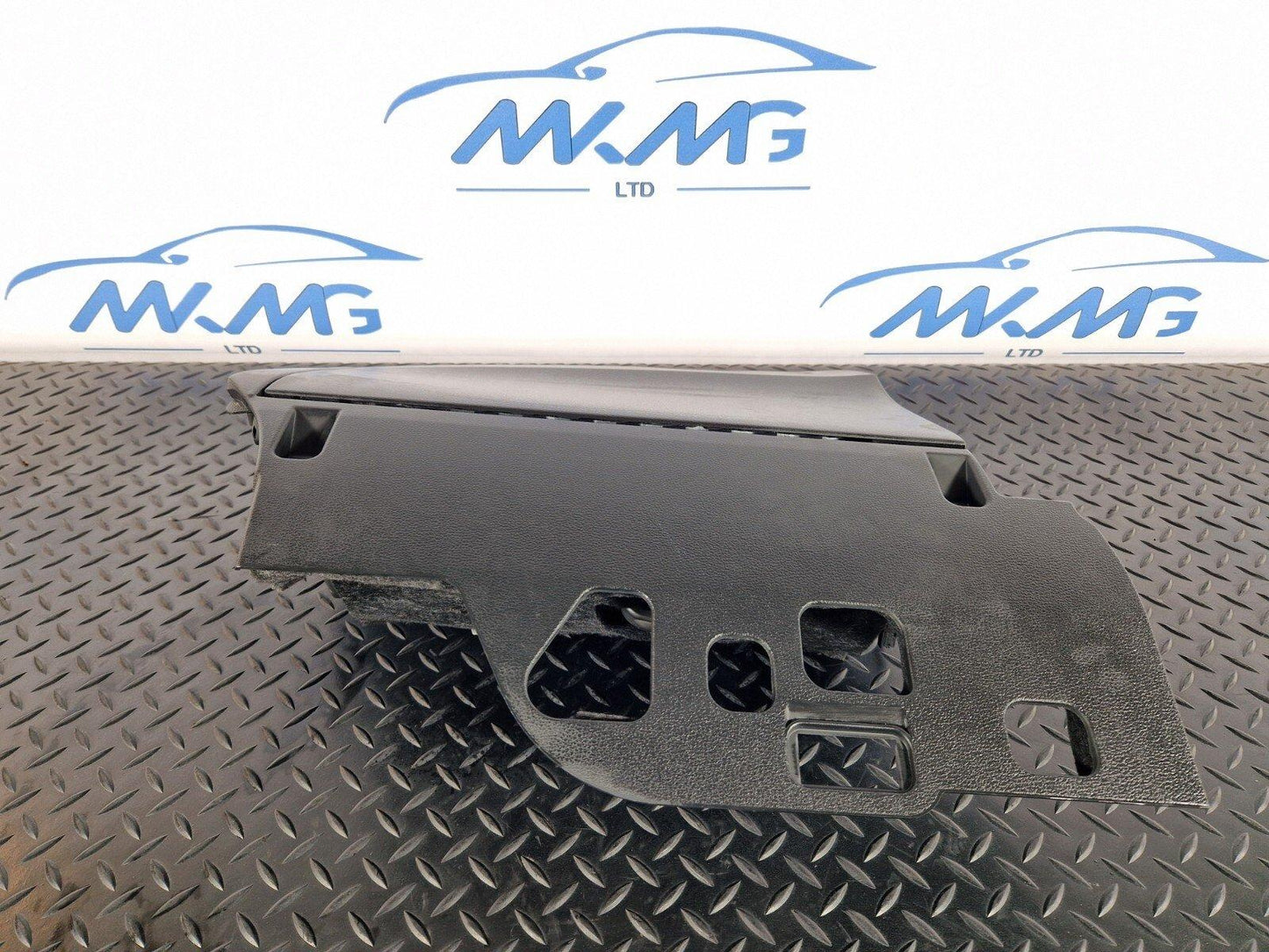16-19 AUDI A4 B9 GENUINE DASHBOARD GLOVE BOX 8W2857035