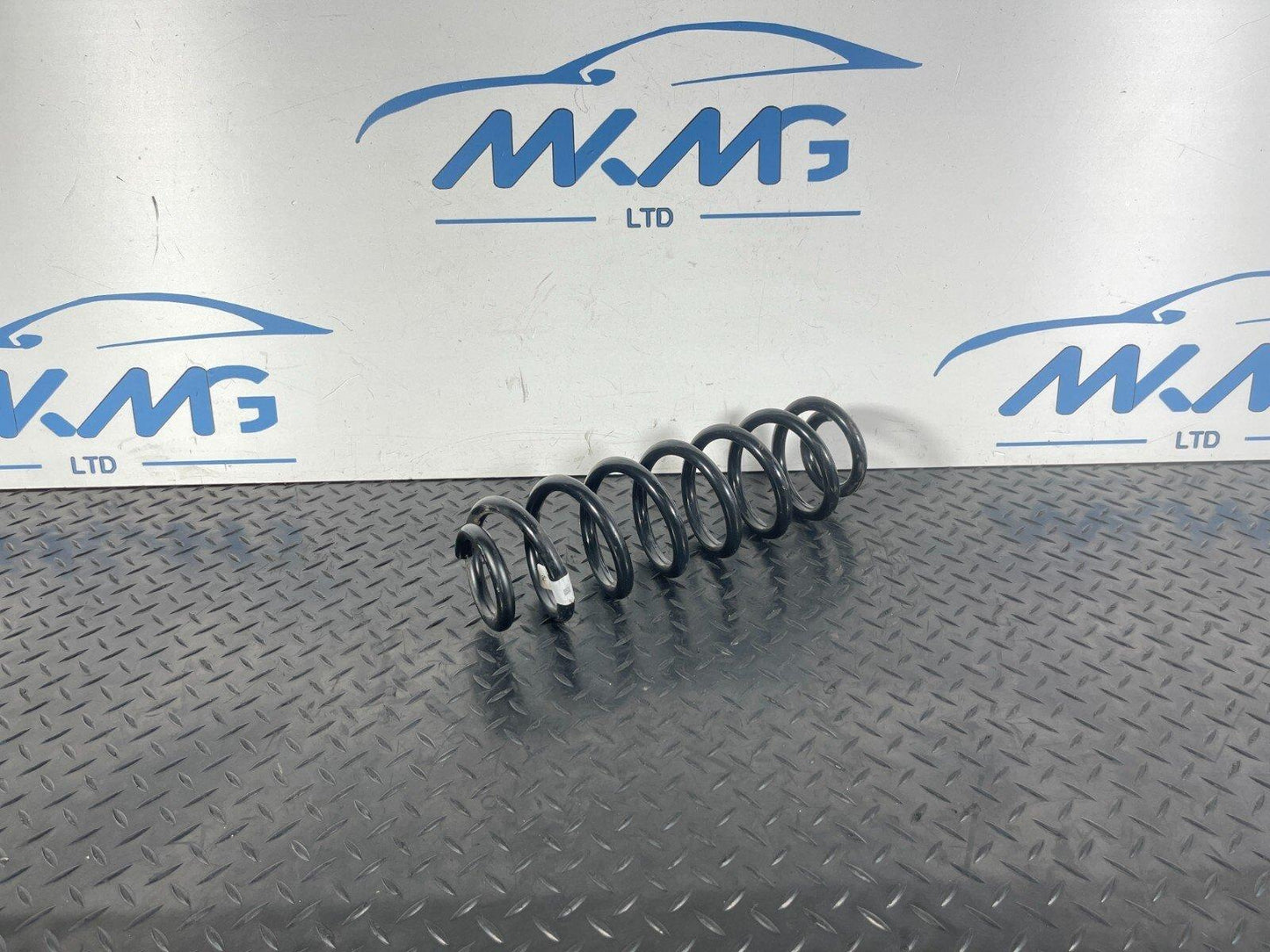 17-20 VW GOLF MK7.5 REAR COIL SPRING 5Q0511115BJ