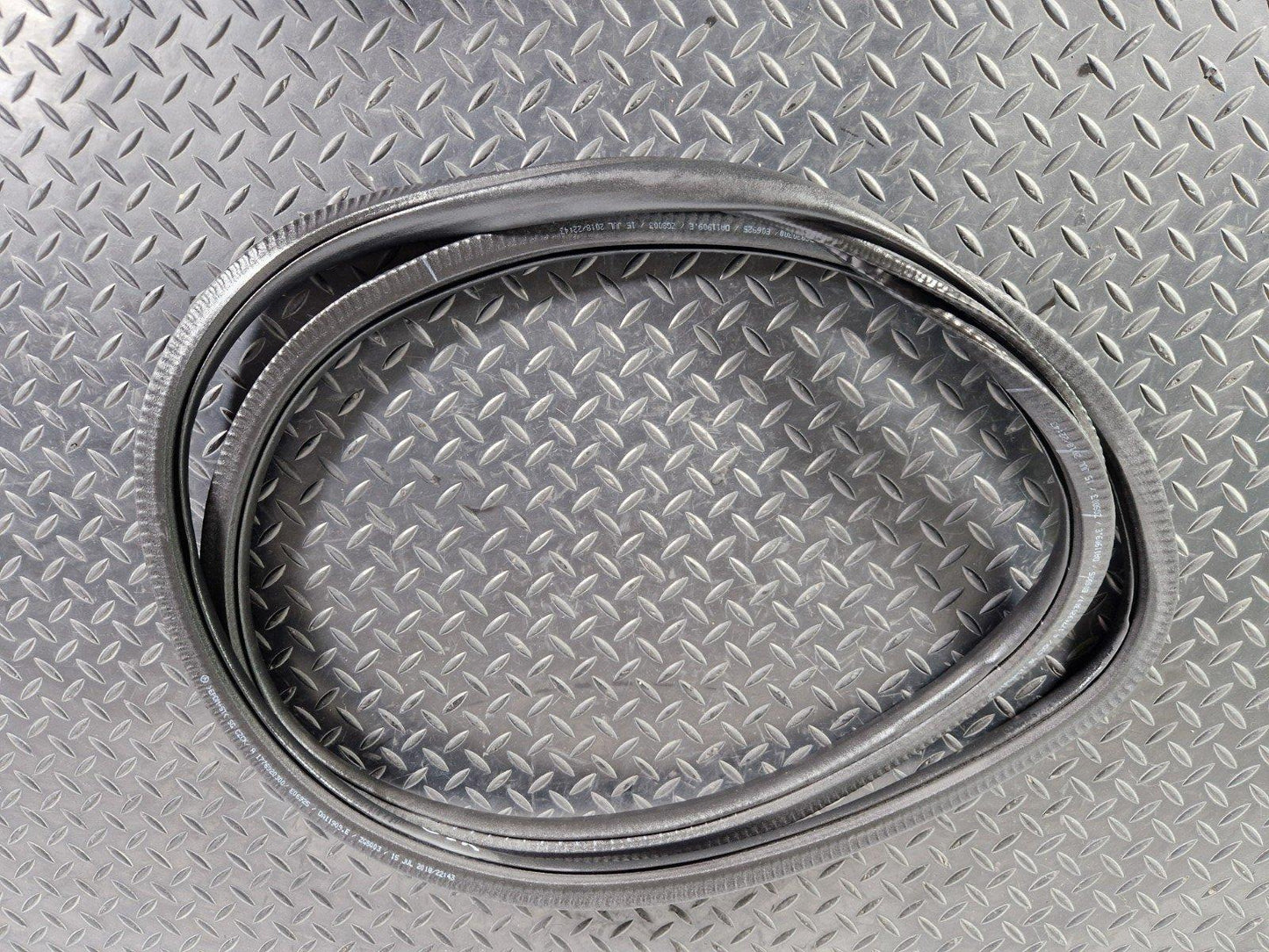 MERCEDES W177 A CLASS REAR DOOR RUBBER SEAL FITS LEFT & RIGHT SIDE A1776920300