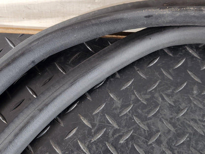 19-ON MERCEDES B CLASS W247 REAR DOOR RUBBER SEAL FITS LEFT & RIGHT A2476920400