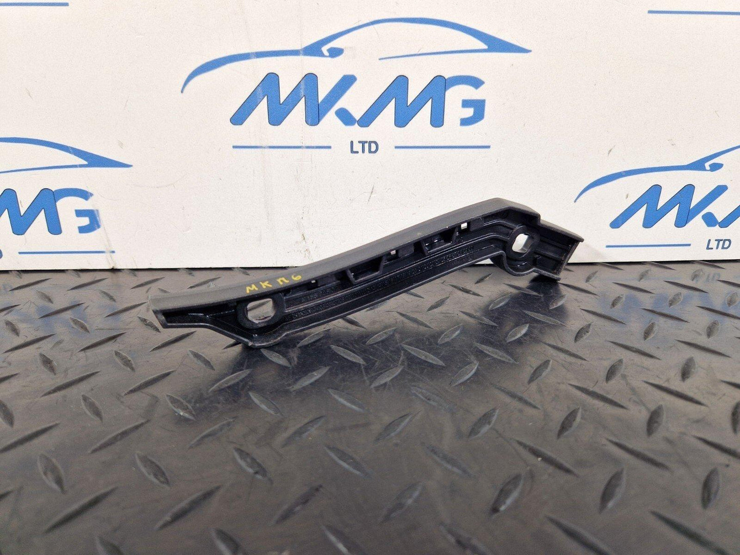 14-20 MERCEDES BENZ GLA 200 X156 GENUINE BUMPER MOUNT HOLDER BRACKET A1568853700