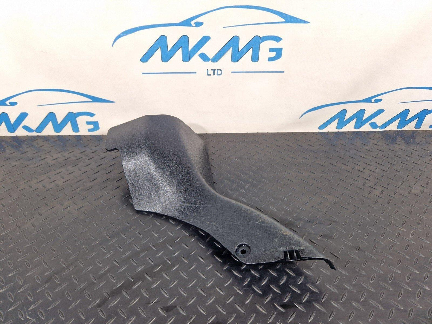 18ON MERCEDES BENZ SPRINTER W907 W910 RIGHT SIDE DOOR SILL TRIM A9106880100