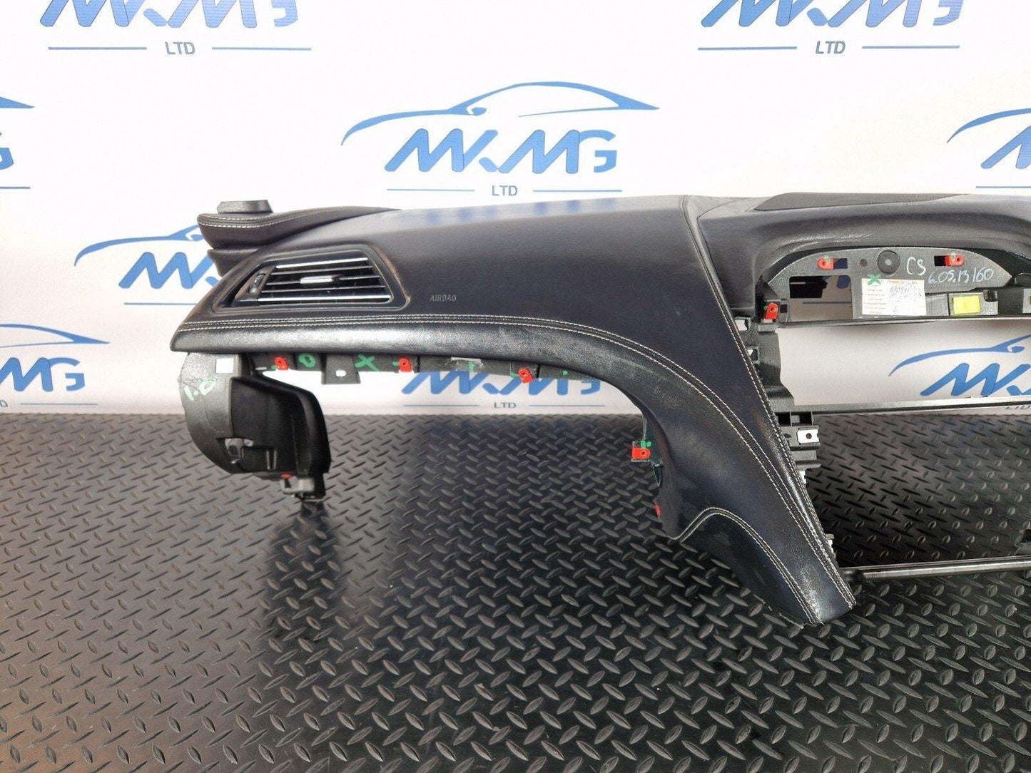 11-18 BMW 6 SERIES F06 GENUINE COMPLETE DASHBOARD PANEL WITH SAFETY BAG