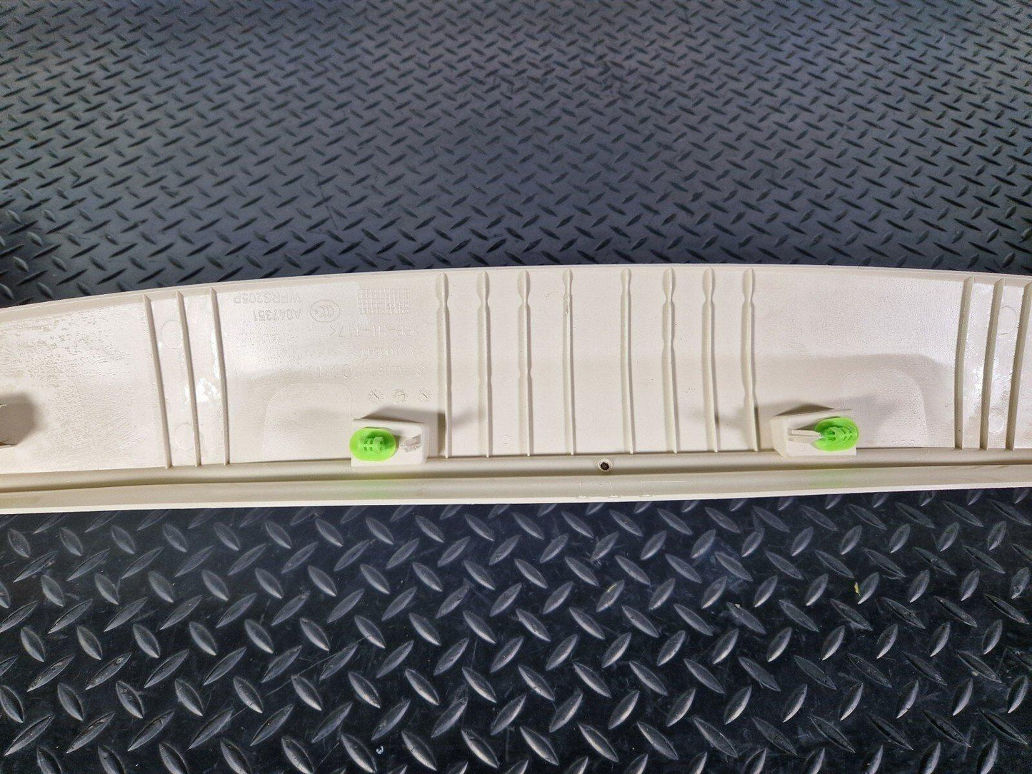 14-21 MERCEDES BENZ W205 ESTATE GENUINE OEM TAILGATE BOOT TRIM PANEL A2057400371
