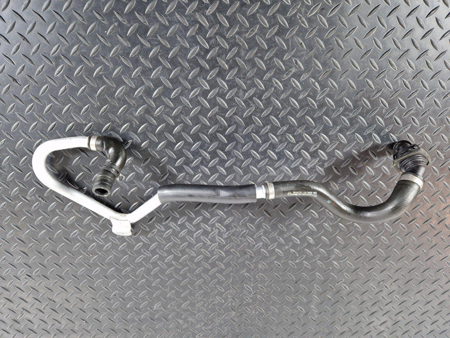 14-21 MERCEDES BENZ C200 W205 OEM A/C AIR CON CONDITIONG PIPE HOSE A2058302802