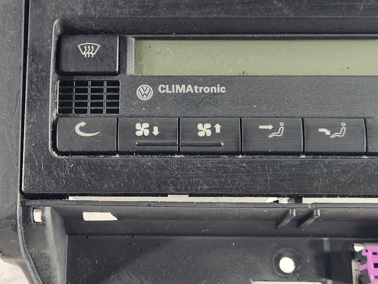 Volkswagen Golf V5 Radio Cassette Player Climate Control Head Unit 1J0035186D