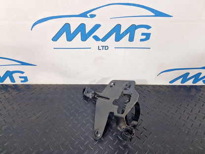 12-18 AUDI A6 C7 PASSENGER LEFT FRONT COOLANT PUMP BRACKET MOUNT 4G0145879N