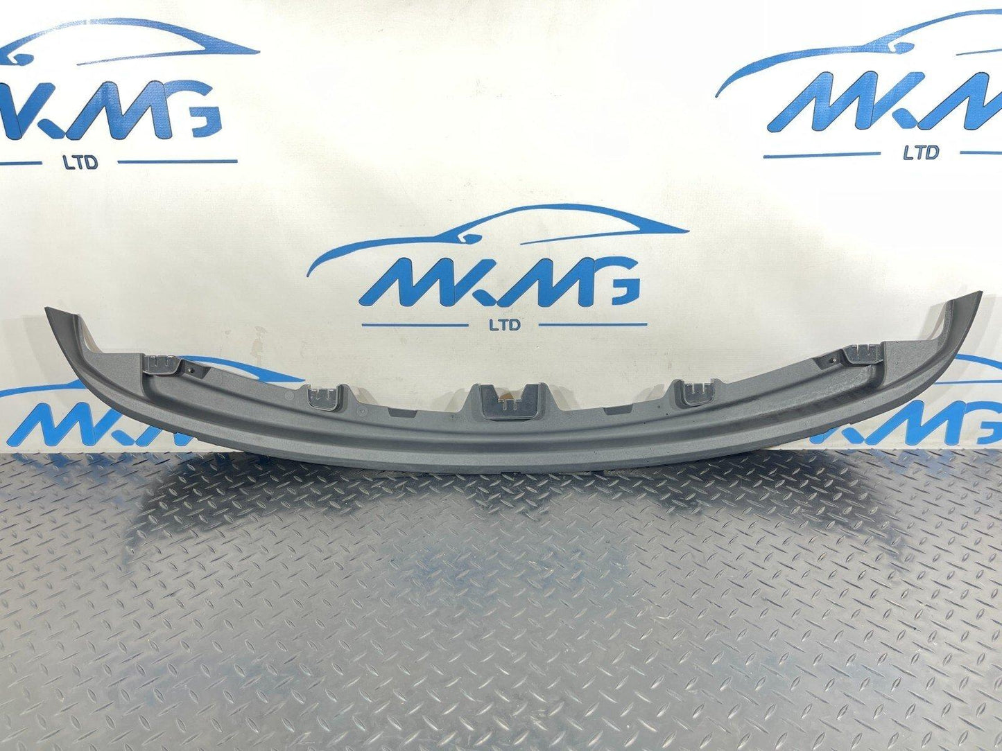 20-ON BMW 2 SERIES F44 REAR WINDOW LOWER TRIM BEAUTIFIER 7475714