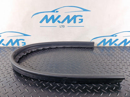 AUDI Q5 8R GENUINE ENGINE BONNET HOOD RUBBER SEAL 8R0823723B