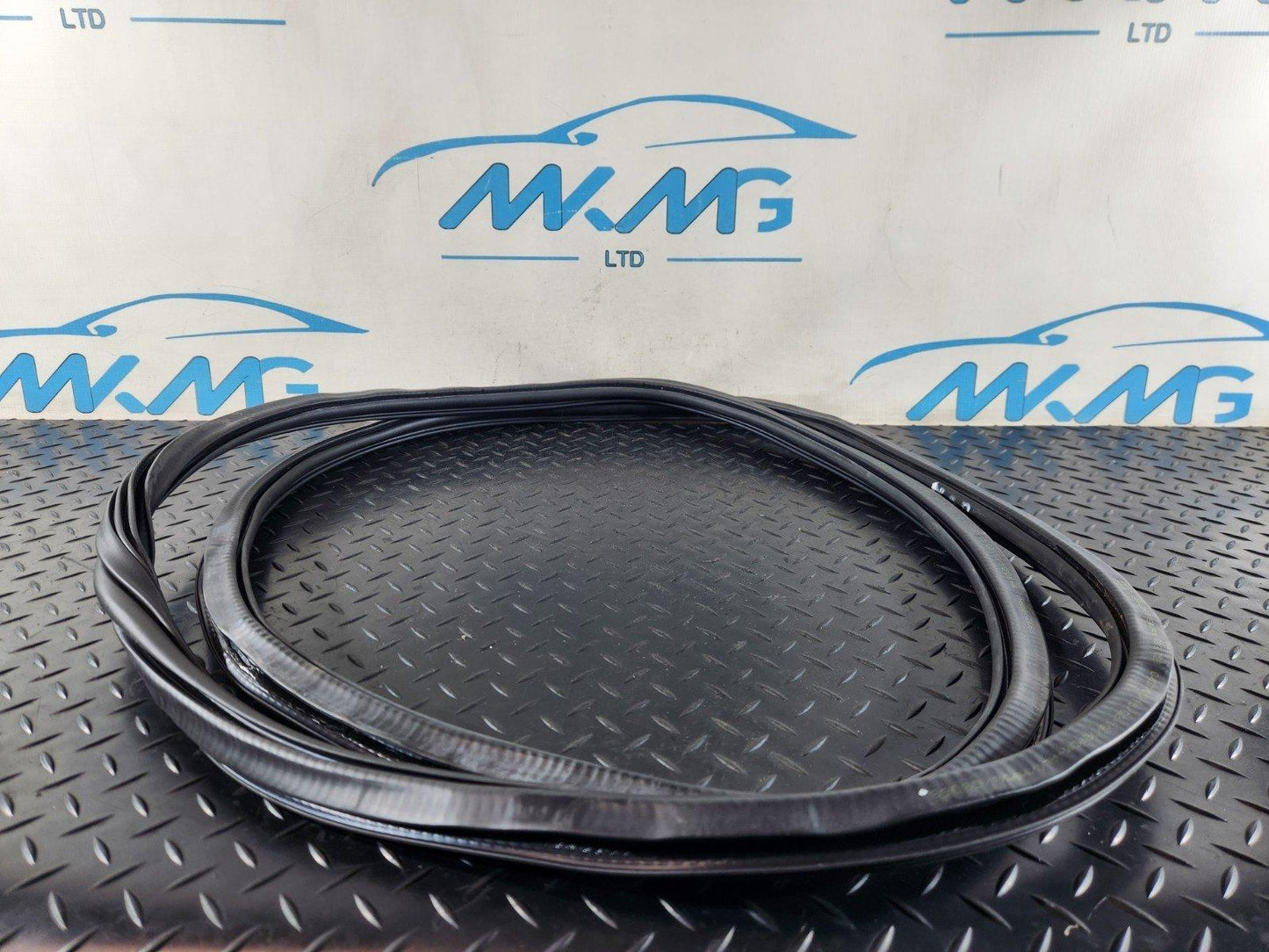 16-20 AUDI Q7 4M GENUINE REAR LEFT & RIGHT DOOR SEAL RUBBER STRIP 4M0833721C