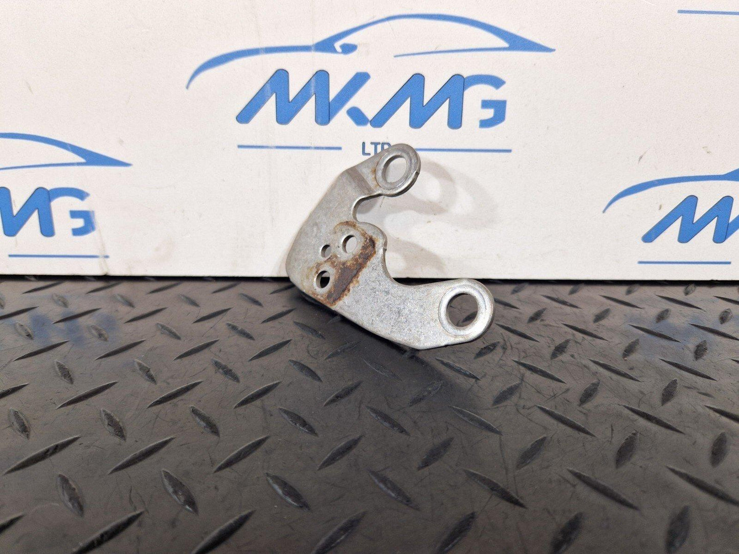 14-16 BMW 2 SERIES F22 OEM ENGINE CATALYTIC CONVERTER BRACKET HOLDER 7643425