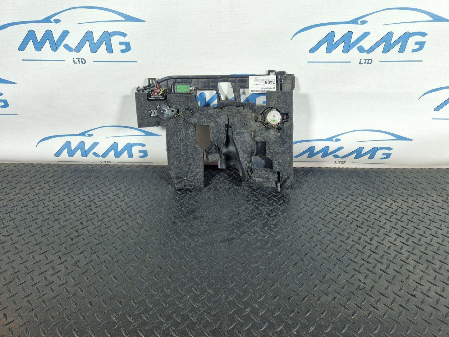 16-19 AUDI A4 B9 S-LINE GENUINE DASHBOARD RIGHT O/S LOWER TRIM COVER 8W2863083