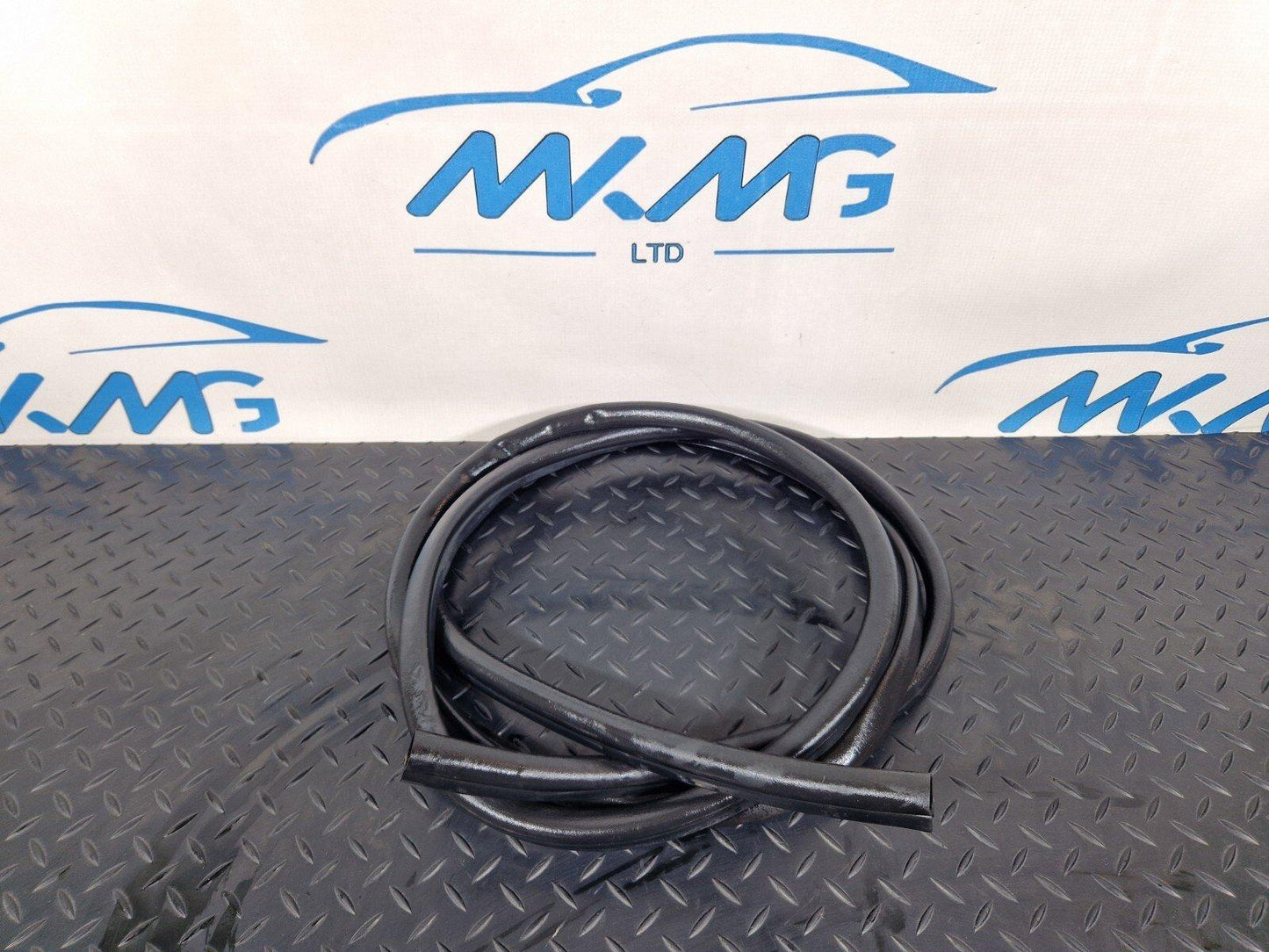 11-18 BMW 6 SERIES F06 SEAL BONNET HOOD FRONT RUBBER SEAL STRIP 7211926