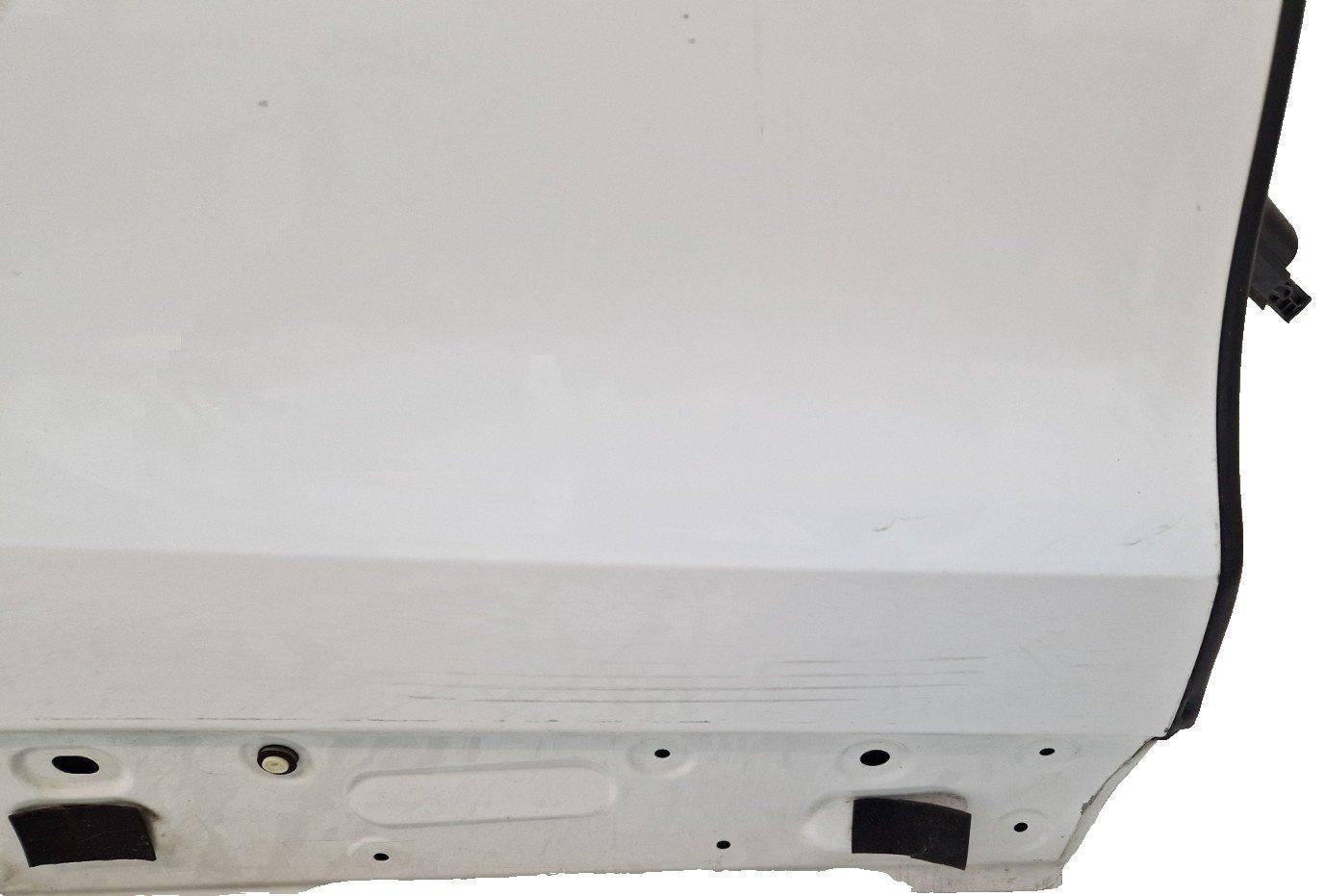 17-ON LAND ROVER DISCOVERY L462 REAR RIGHT O/S/R COMPLETE DOOR WHITE LRC867