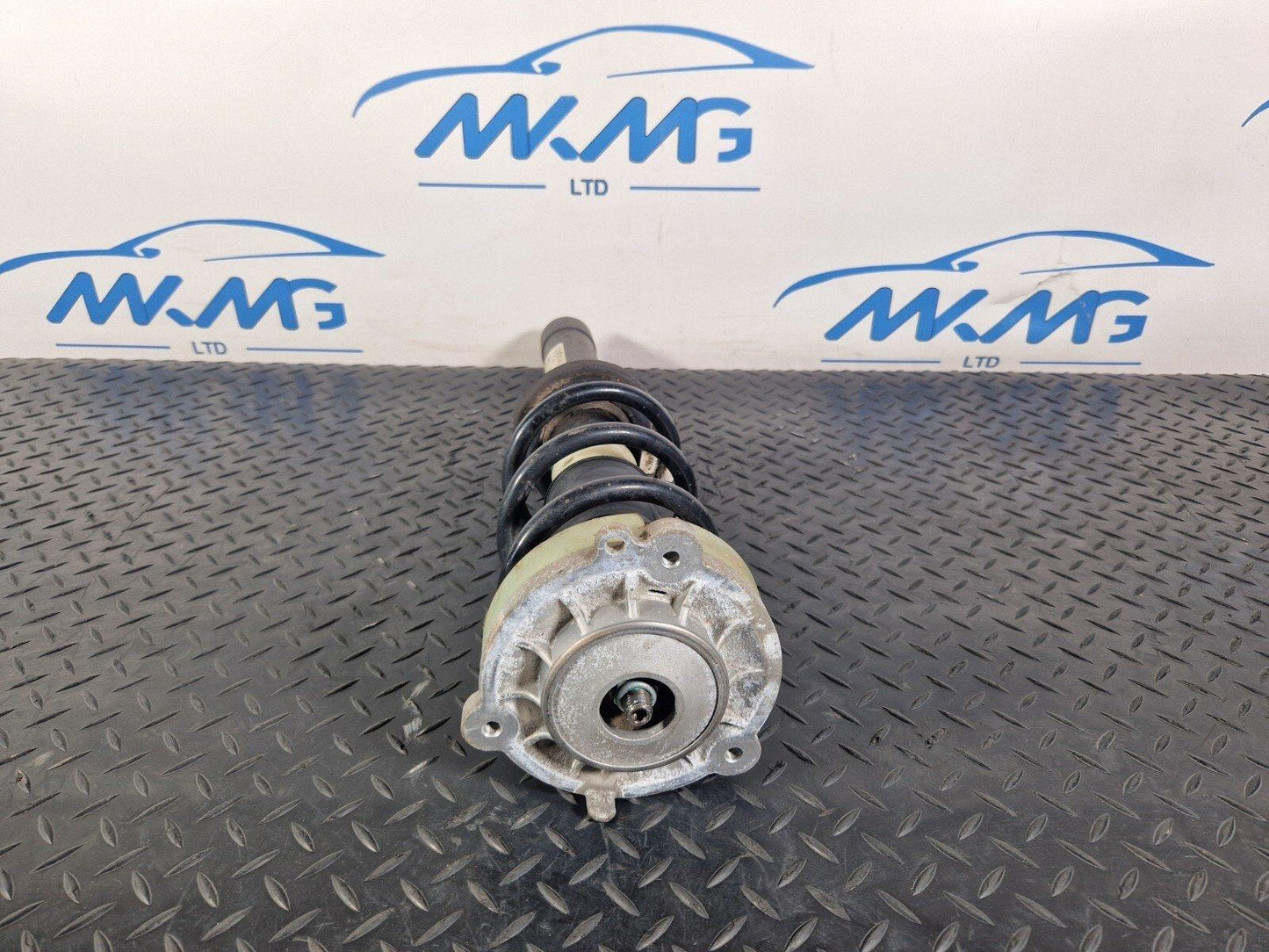 16-19 AUDI A4 B9 FRONT STRUT SHOCK ABSORBER FITS BOTH SIDES 8W0031AK 8W0413031AK