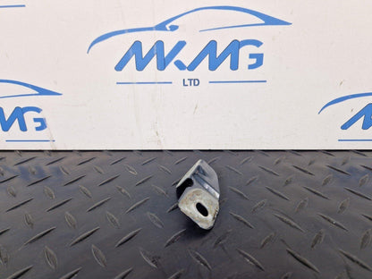 16-19 AUDI A4 AVANT B9 S-LINE FRONT RIGHT DRIVER SIDE WING BRACKET 8W0821470