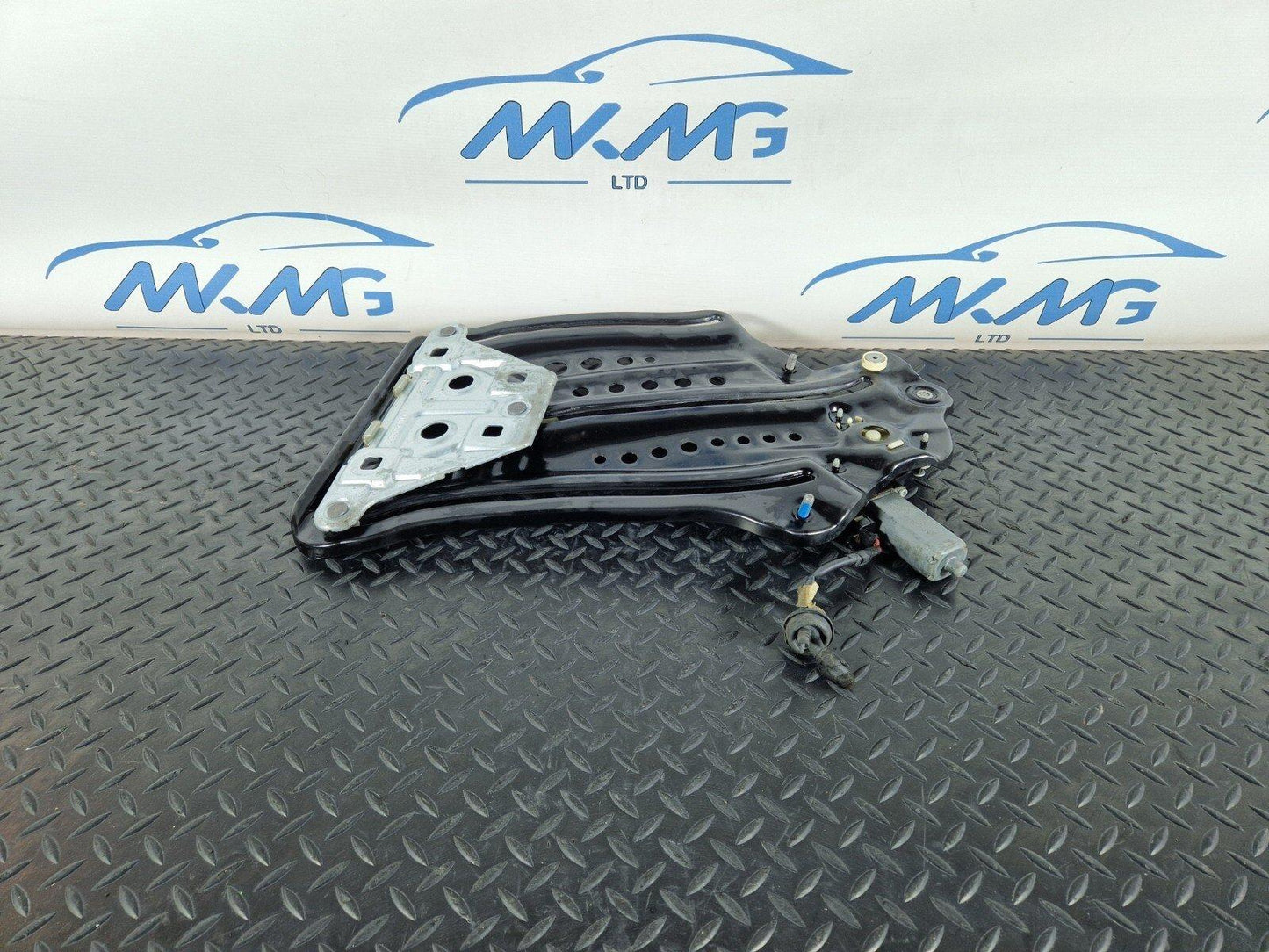 12-17 AUDI S5 CONVERTIBLE REAR LEFT PASSENGER SIDE WINDOW REG & MOTOR 8F0839397D