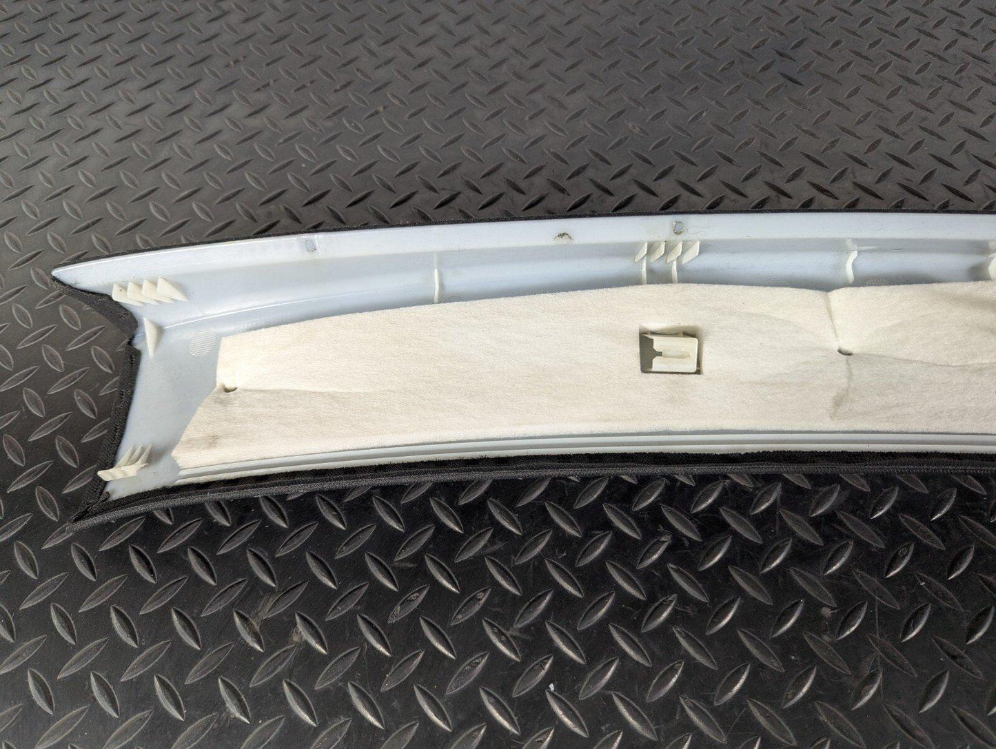 10-15 AUDI Q7 4L OEM GENUINE ROOF TRIM 4L0867839