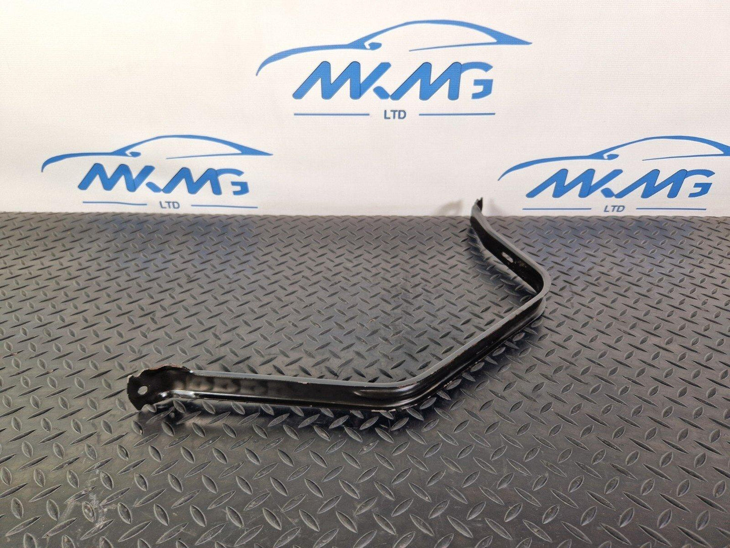 18-ON MERCEDES BENZ A CLASS W177 FUEL TANK HOLDER BRACKET MOUNTING A2474703601