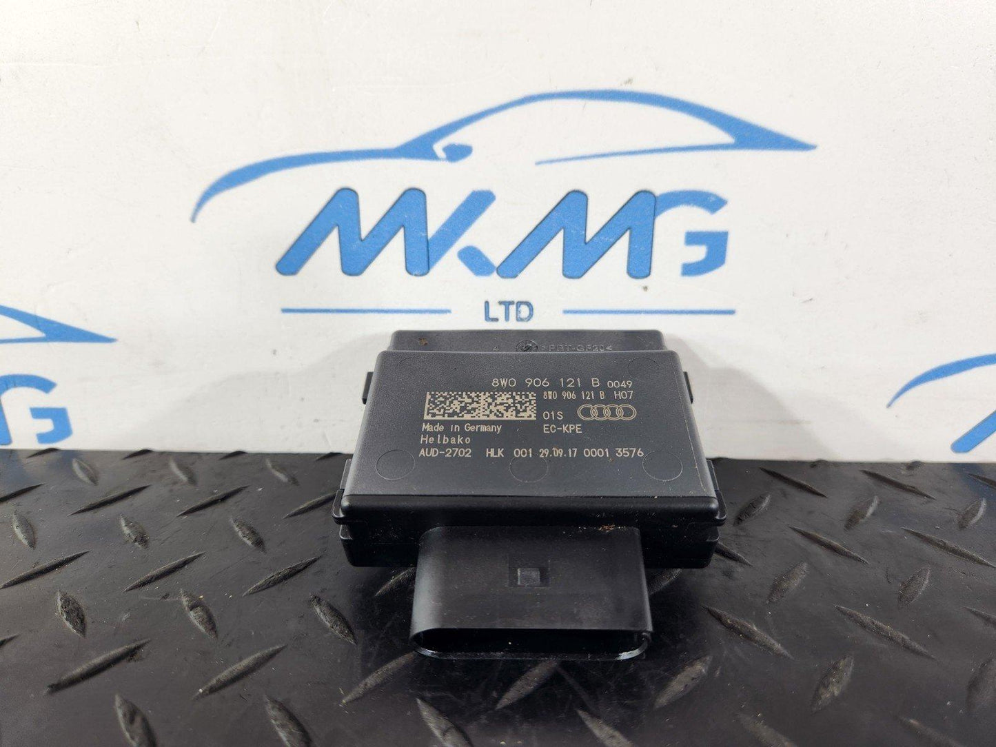 16-19 AUDI A4 B9 2.0TDI DET DIESEL ENGINE FUEL PUMP CONTROL MODULE 8W0906121B