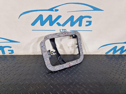 16-22 BMW X1 F48 GENUINE MIDDLE SECTION SEAT BELT BRACKET MOUNT 6442701