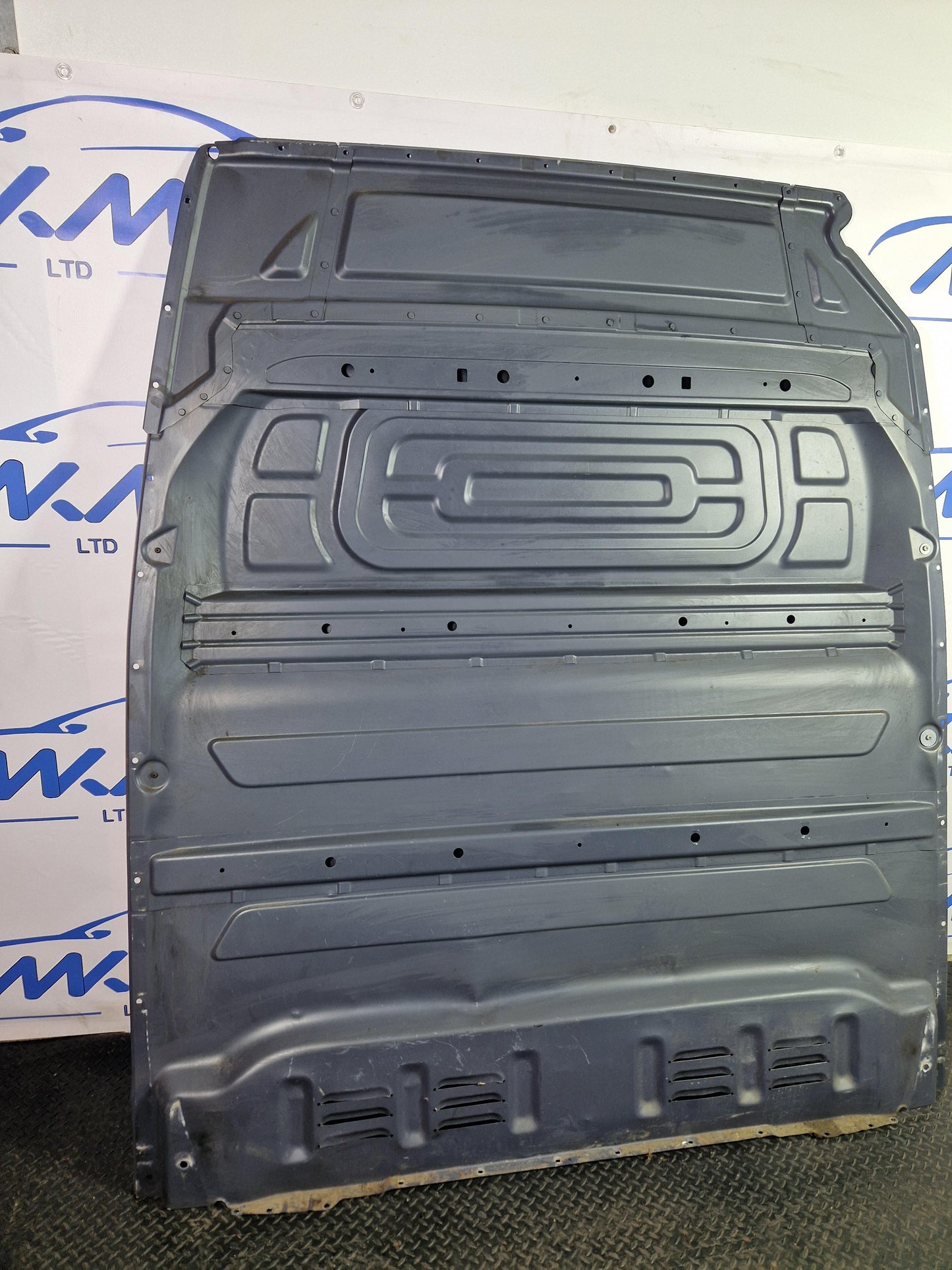 Mercedes-Benz Sprinter W907 2.1CDI Genuine Bulkhead Partition
