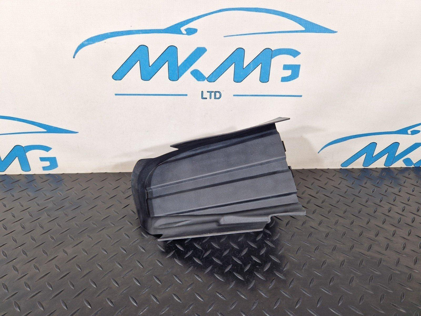10-13 BMW X5 E70 LCI FRONT LEFT N/S BRAKE AIR DUCT COVER 8048771