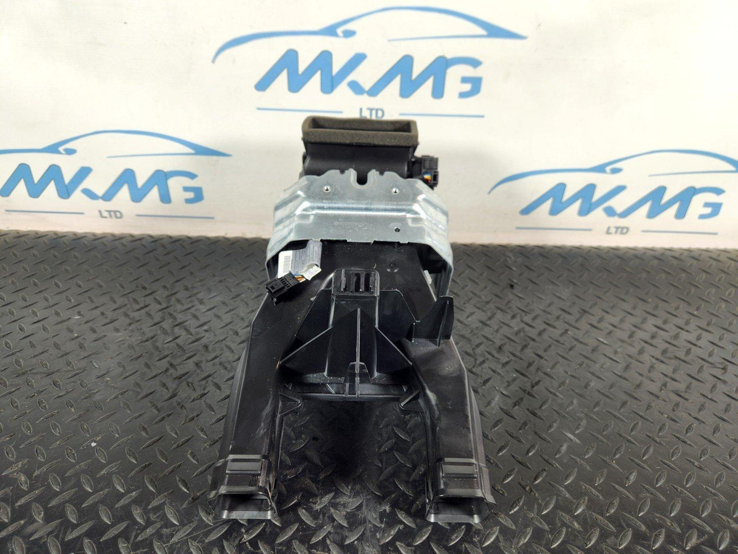 11-19 MERCEDES BENZ ML W166 AIR DISTRIBUTION AIR DUCT INTERIOR A1668301600