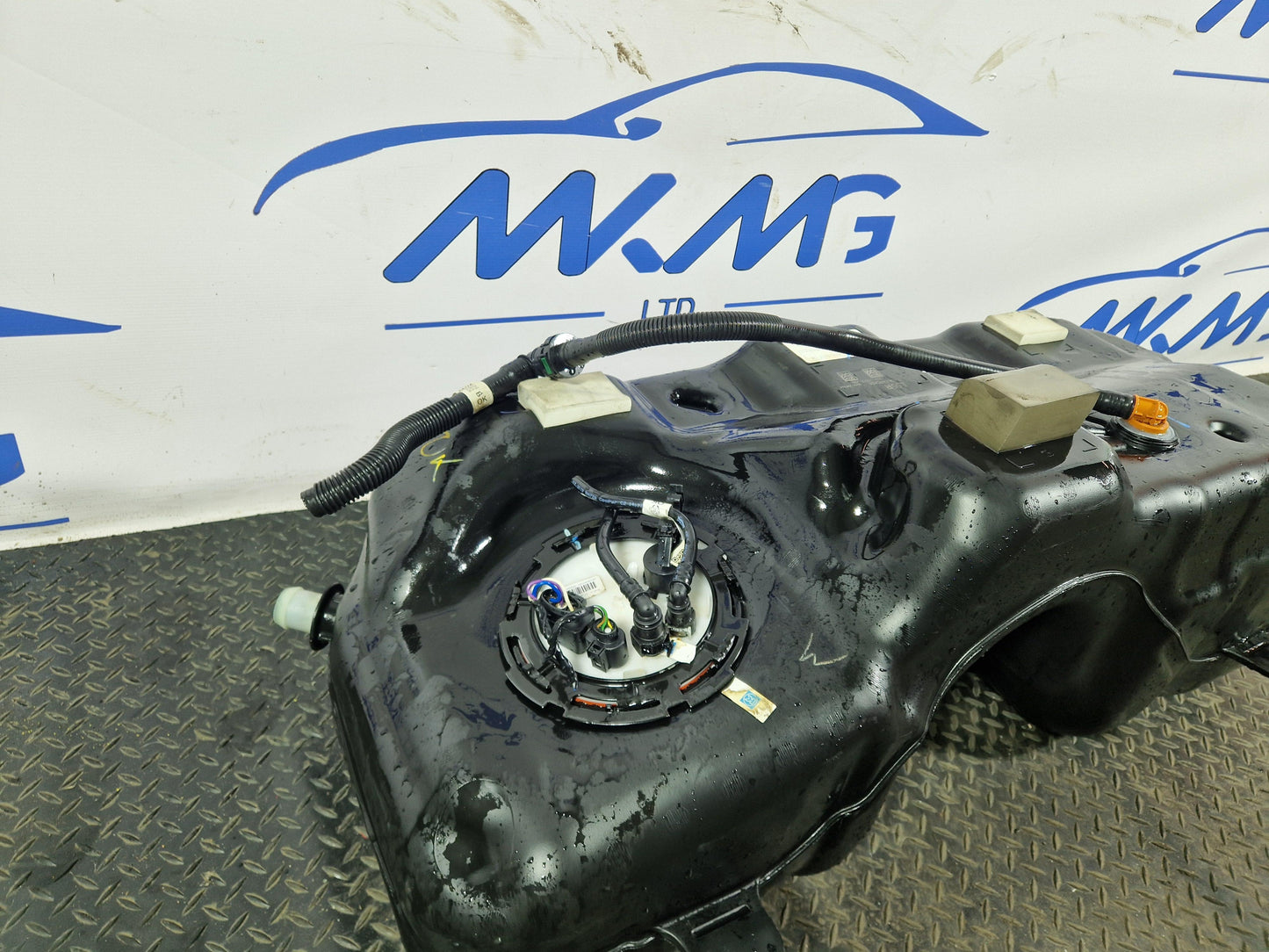 Land Rover Range Rover Evoque L551 SUV Fuel Tank K8D2-9K007