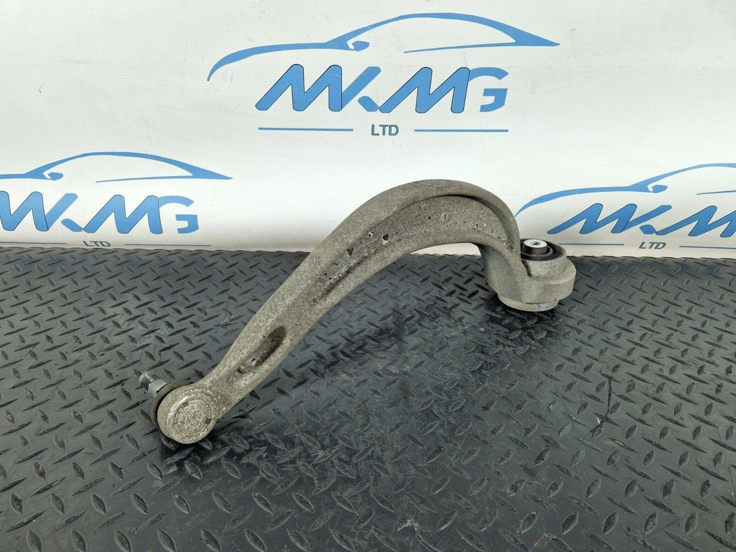12-18 AUDI A6 C7 GENUINE  LOWER CONTROL ARM FRONT LEFT 4G0407695