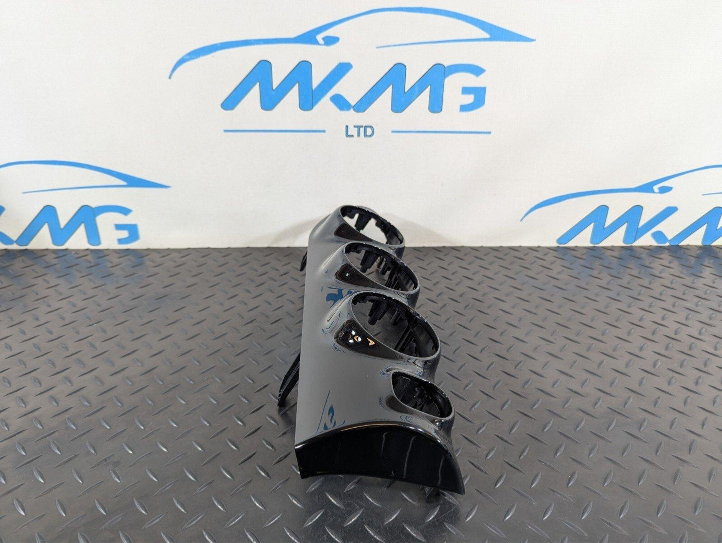 18-ON MERCEDES BENZ A CLASS W177 DASHBOARD AIR VENT SURROUND TRIM A1776800001