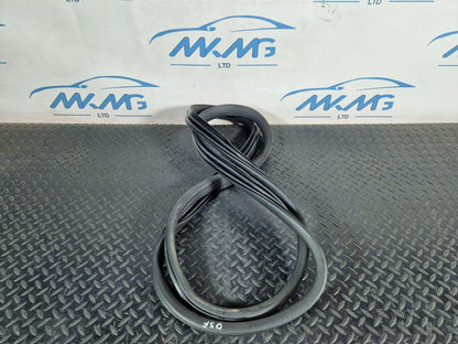 11-19 MERCEDES GLE ML W166 FRONT LEFT OR RIGHT SIDE DOOR RUBBER SEAL A1666970051