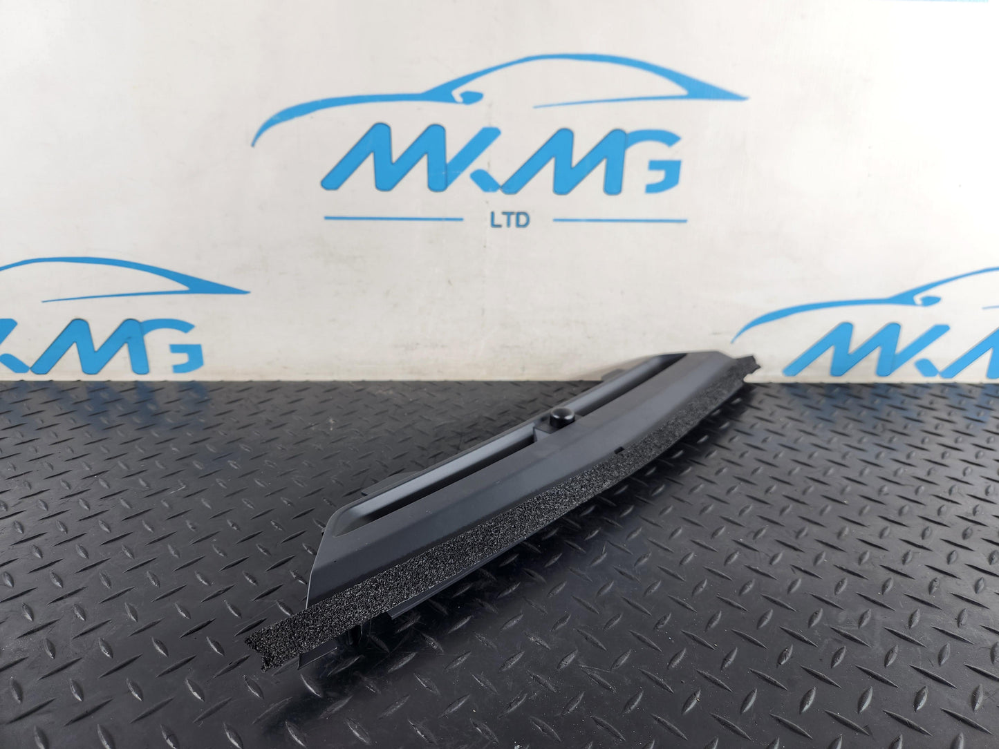Land Rover Range Rover Evoque L551 SUV Genuine Dashboard Trim K8D2-046B62-A