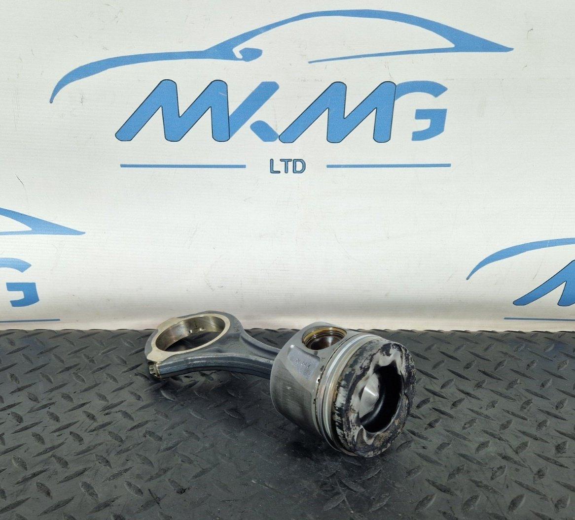 11-19 MERCEDES BENZ ML W166 OM642.826 3.0 CDI PISTON & CON ROD A6420307717