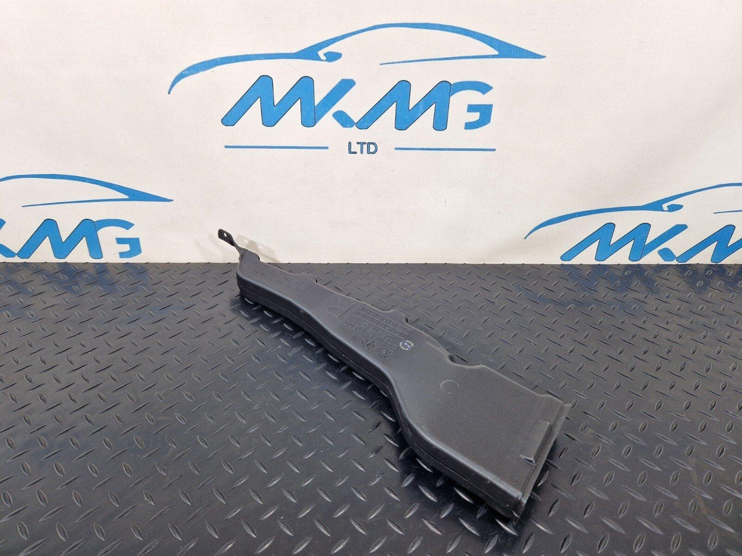 18-ON MERCEDES BENZ SPRINTER W907 OEM AIR VENT DUCT A9078311500