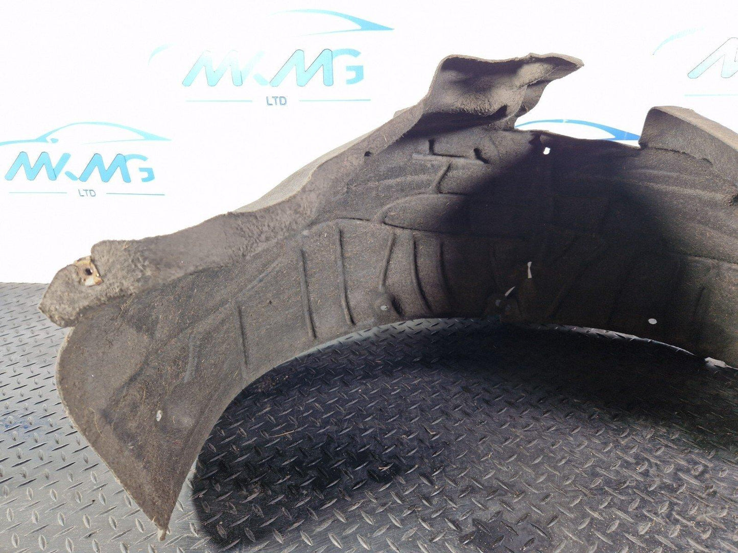 16-19 AUDI A4 B9 REAR RIGHT WHEEL ARCH LINER COVER 8W0810172