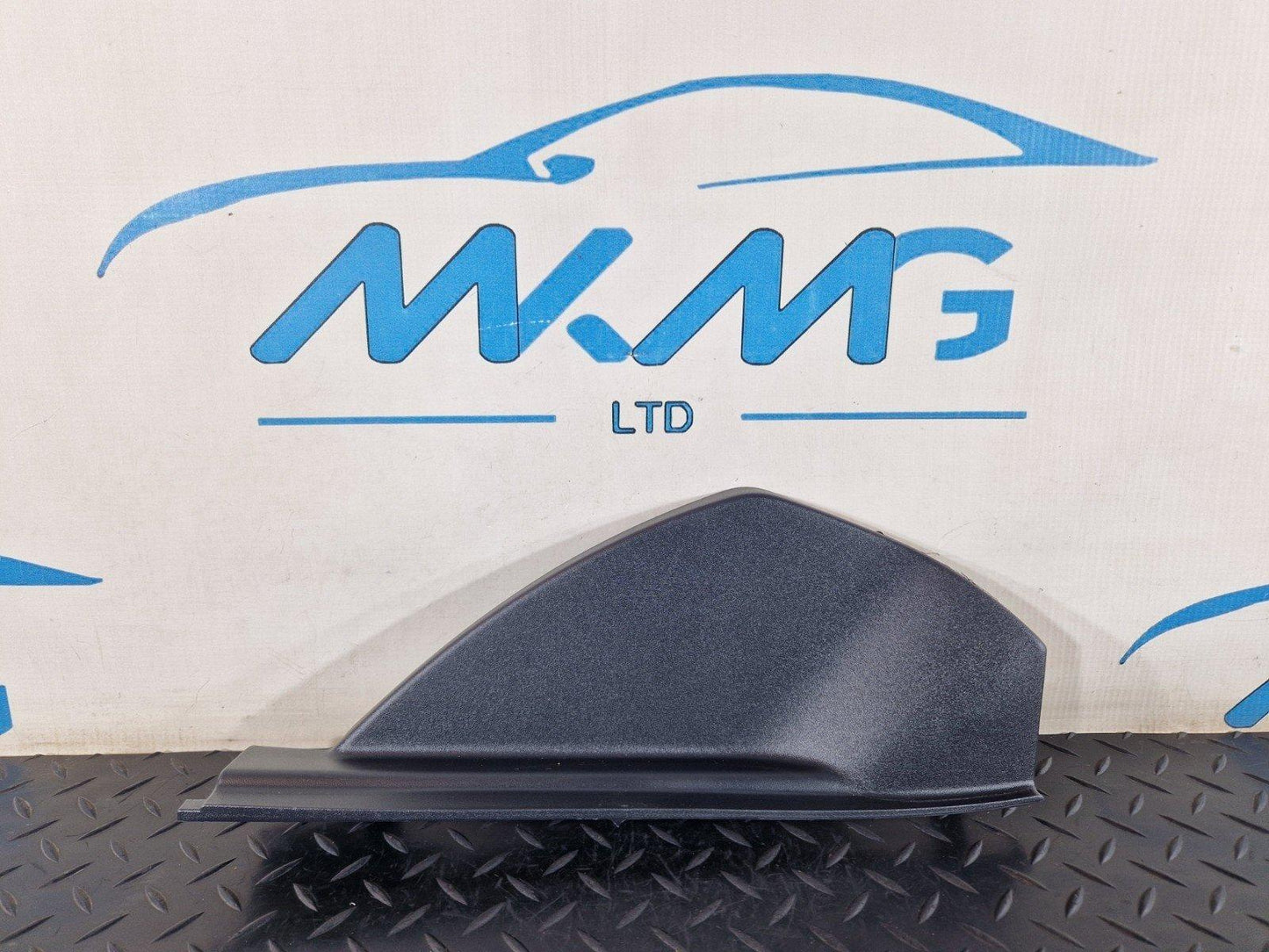 11-19 MERCEDES BENZ ML W166 GENUINE DASHBOARD RIGHT O/S TRIM COVER A1666800407