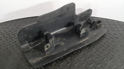 16-19 AUDI A4 B9 S-LINE SALOON 2.0TDI REAR LEFT SIDE CONTROL ARM COVER 8w0505415