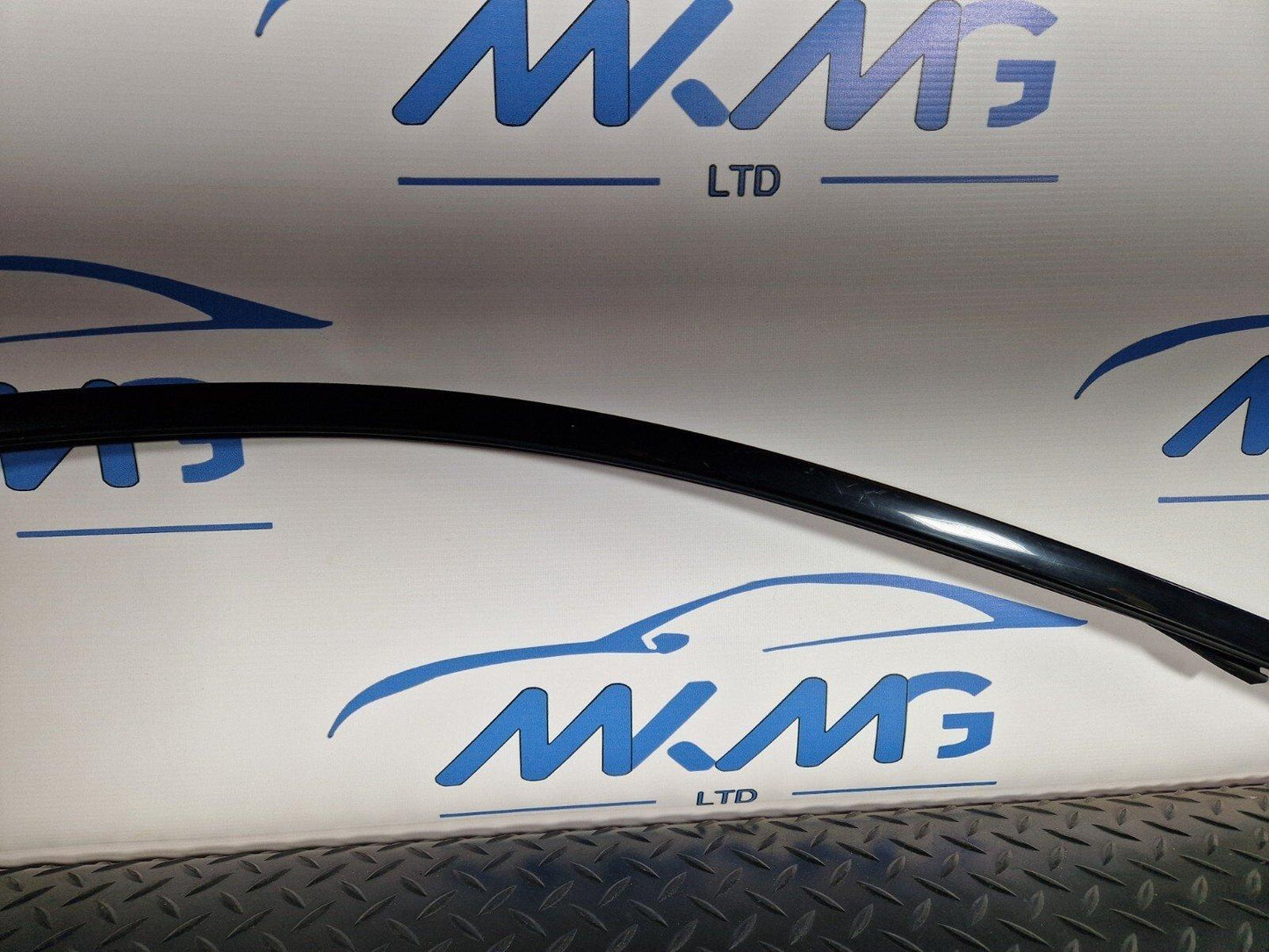 12-18 BMW 4 SERIES F36 LCI M-SPORT RIGHT DRIVER O/S WINDOW FINISHER TRIM 7332538