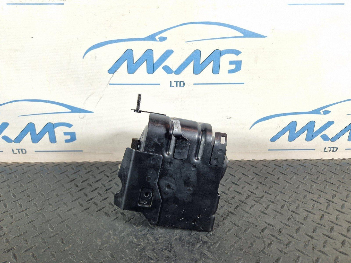 19-ON RANGE ROVER EVOQUE L551 GENUINE FUEL FILTER HOUSING M8D2-9D202-AF