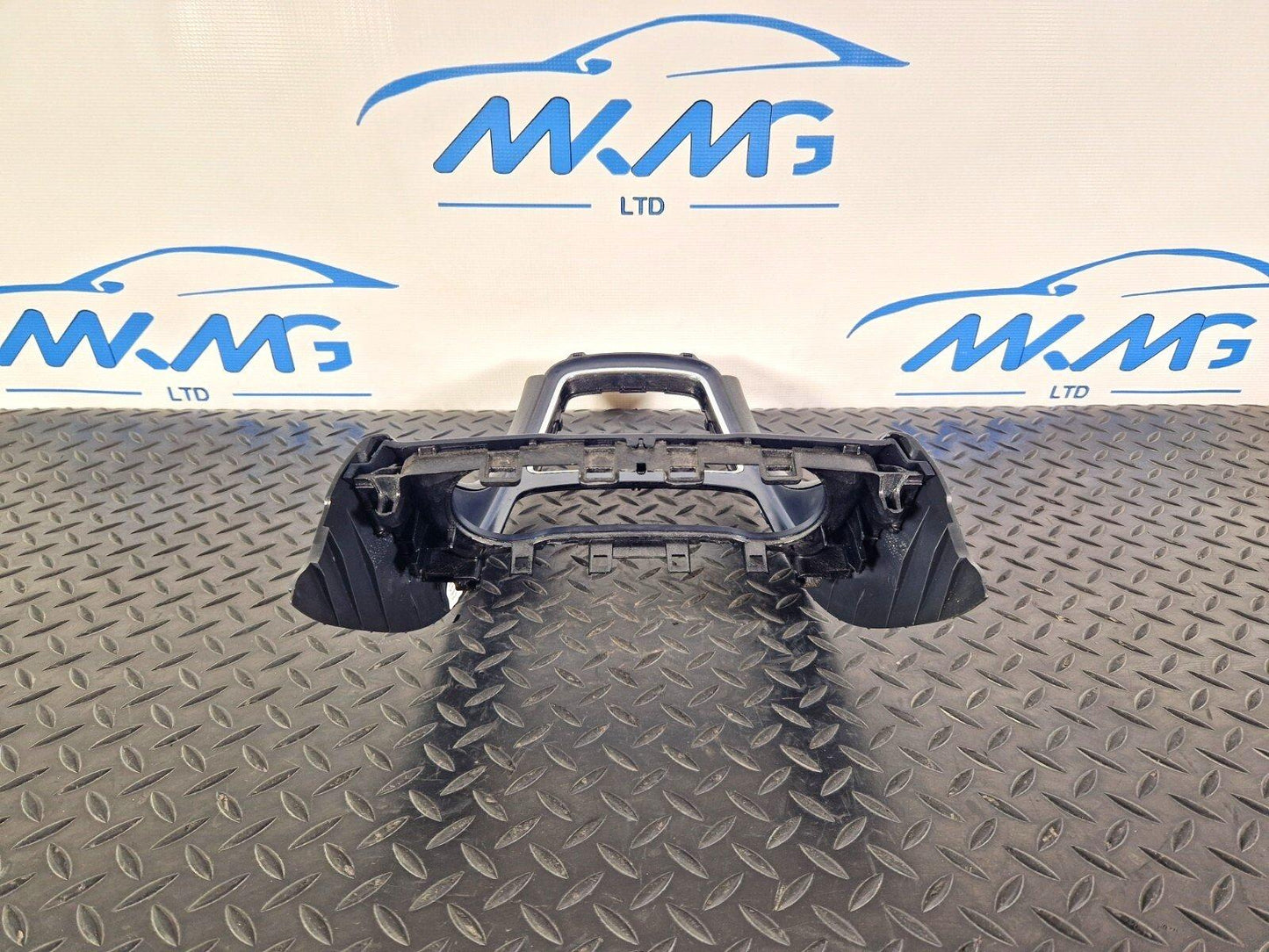 14-20 MERCEDES BENZ GLA 200 X156 OEM GENUINE CENTRE CONSOLE TRIM A1766809900