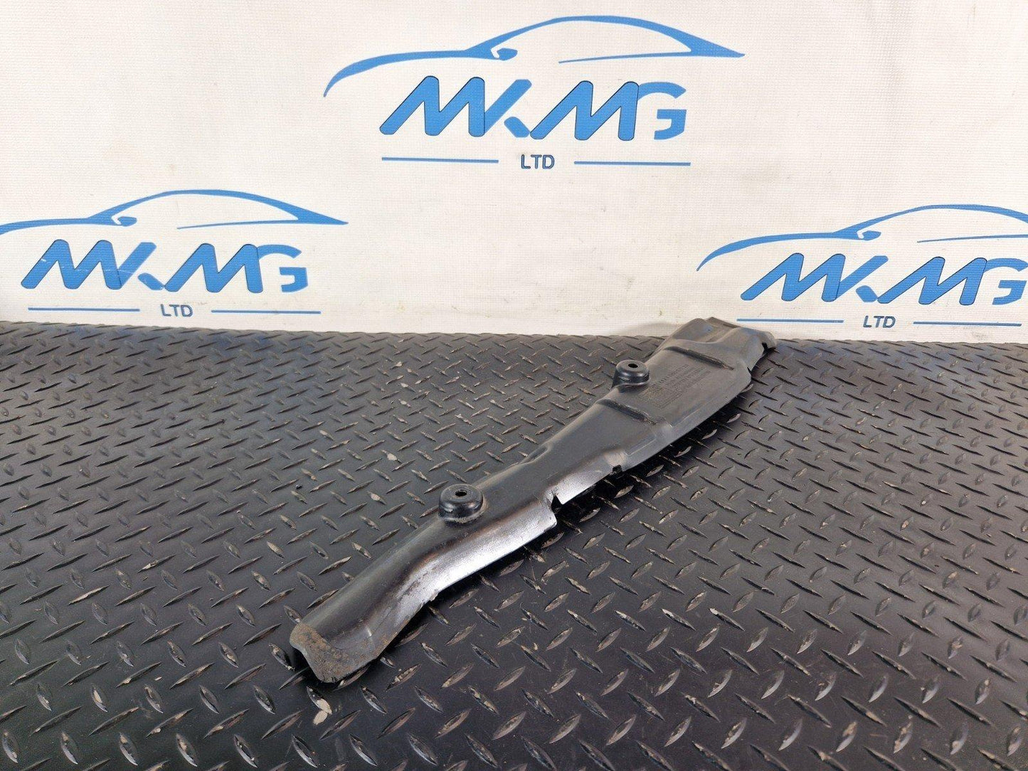 16-19 AUDI A4 B9 GENUINE FRONT LEFT SIDE WING FENDER COVER 8W0821111