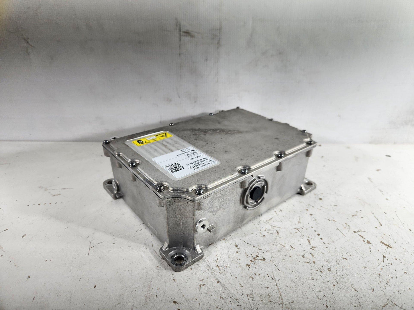 Mercedes-Benz A-Class W177 Genuine Battery Control Unit A0009009724