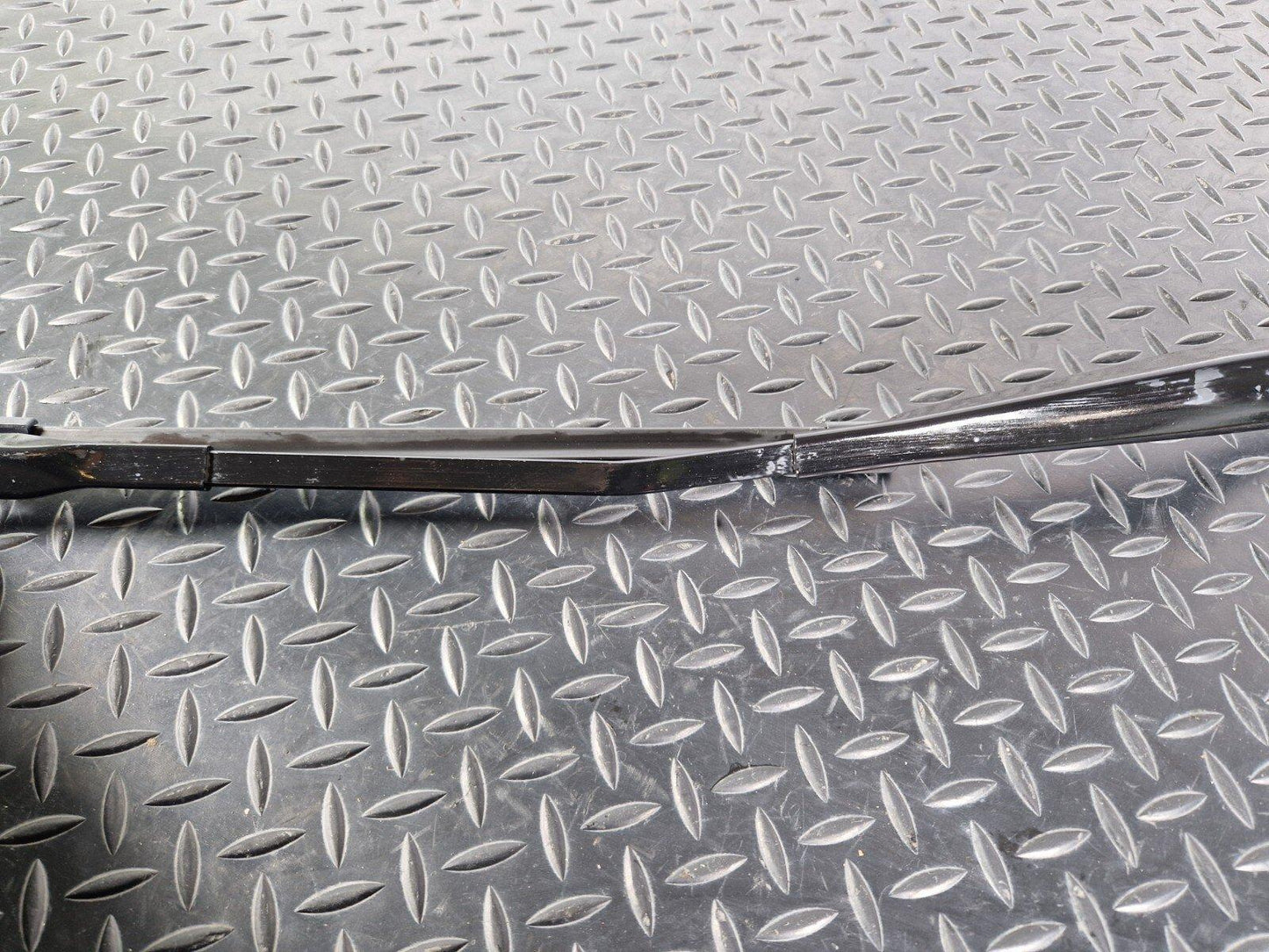 15-18 AUDI A7 4G RIGHT SIDE FRONT WIPER ARM WINDSCREEN WIPER 4G2955408D