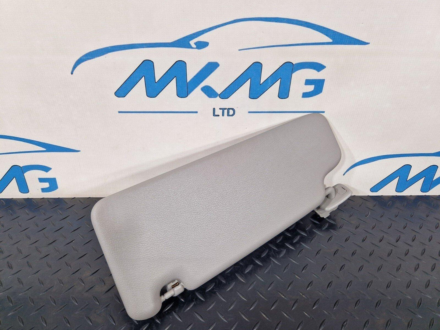 BMW    Unknown Part Type 7402854