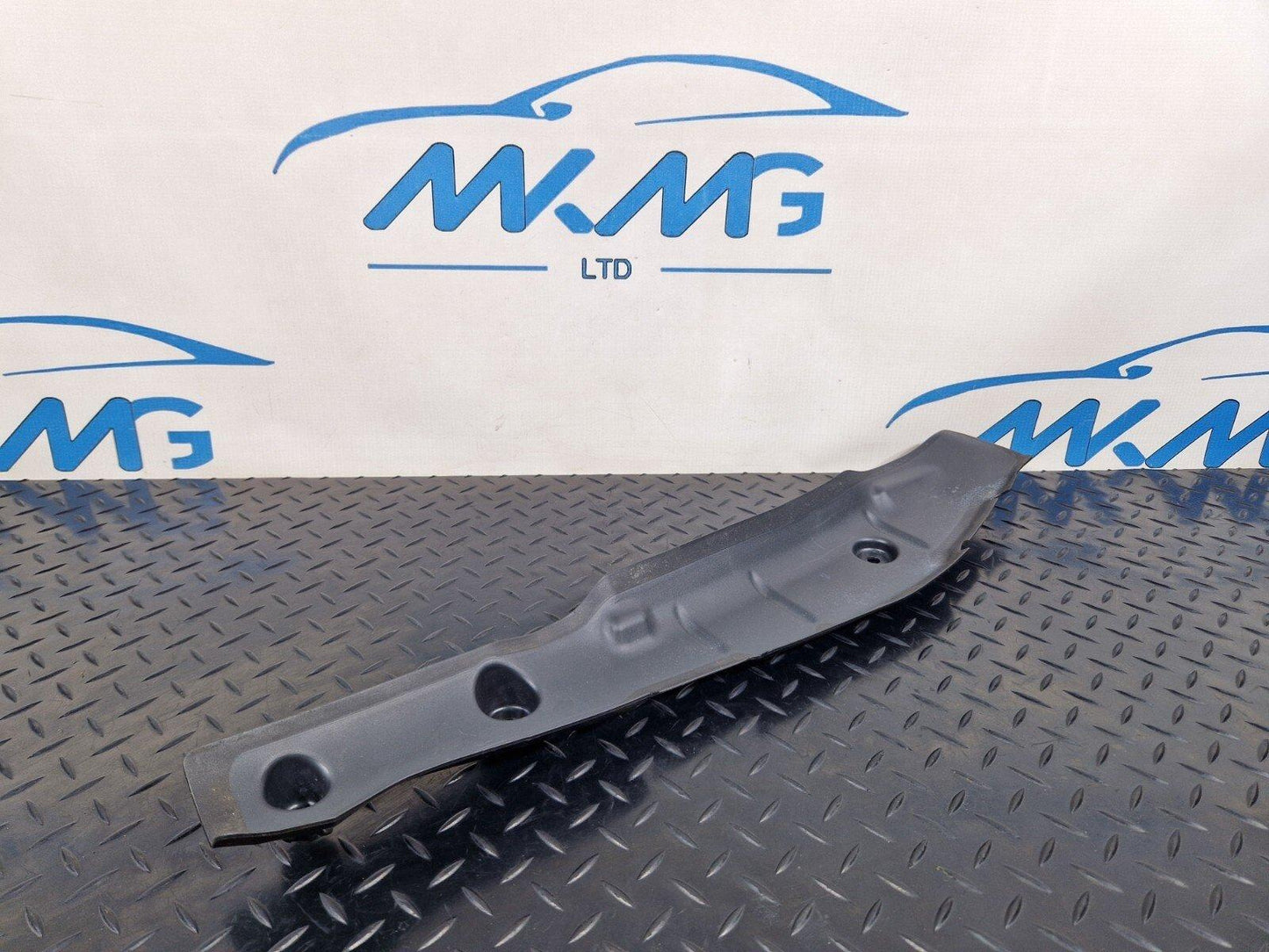 16-23 AUDI S5 COUPE FRONT RIGHT SIDE WING END PLATE 8W6821112